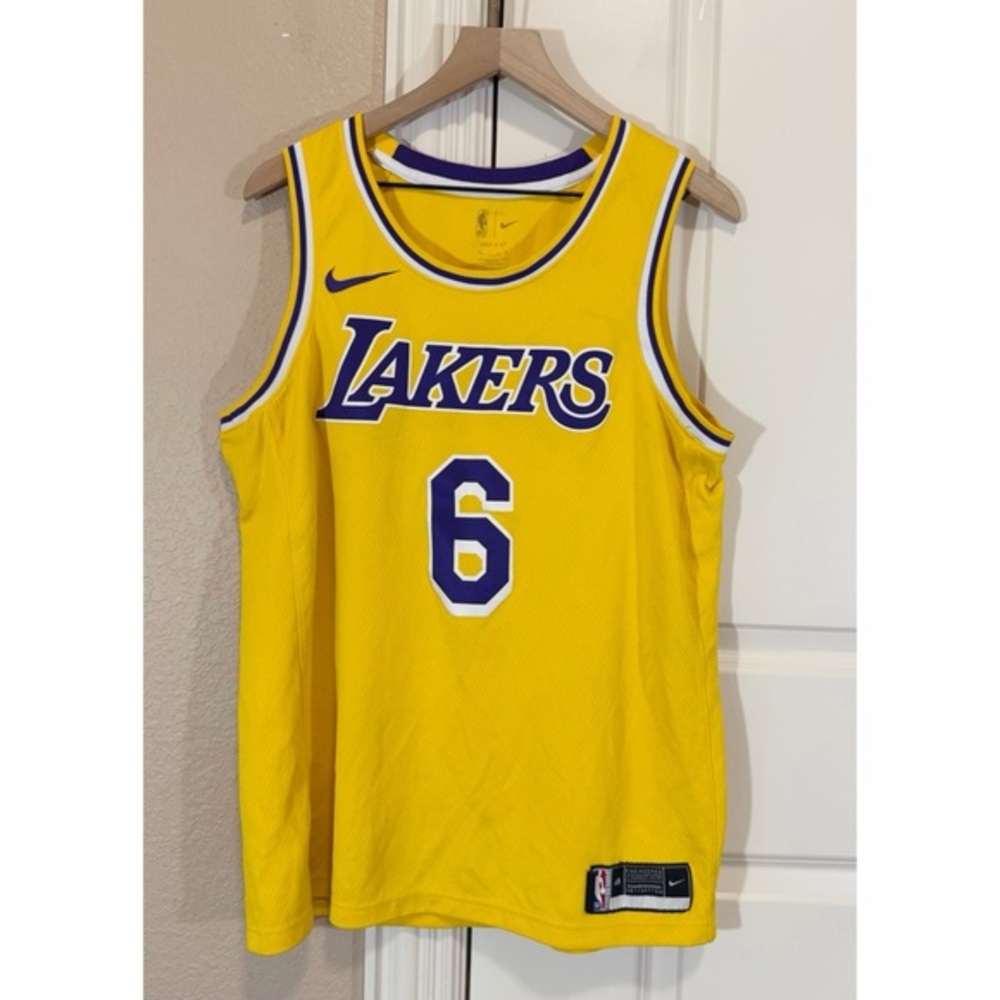 Nike NBA LeBron James Lakers Jersey Yellow Mens Large